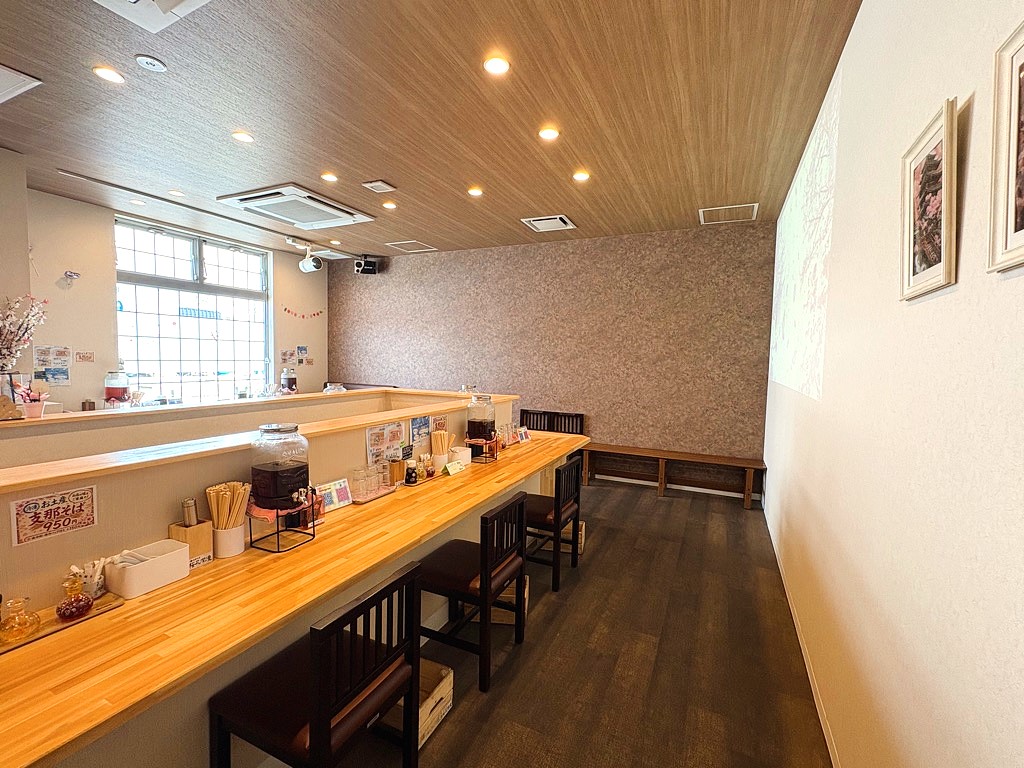 補助金を活用した店舗の内観