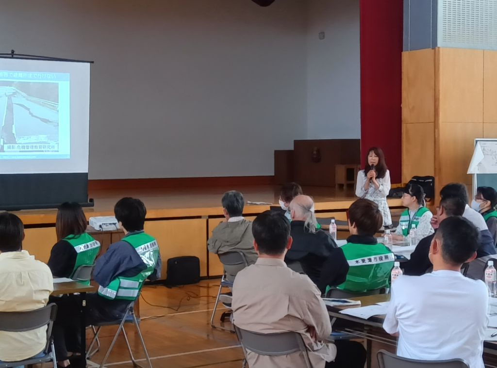 危機管理教育研究所国崎代表による防災講話の様子