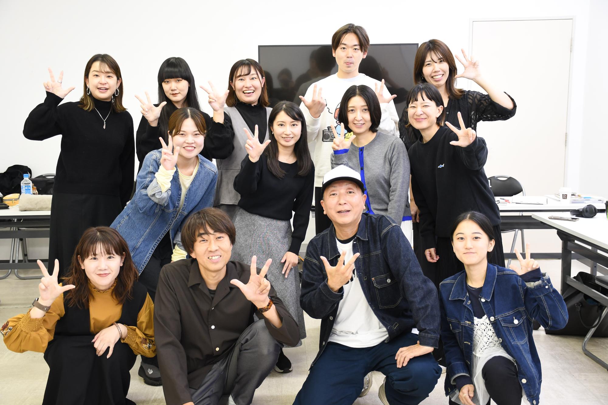 講師2名と市民ライターの集合写真