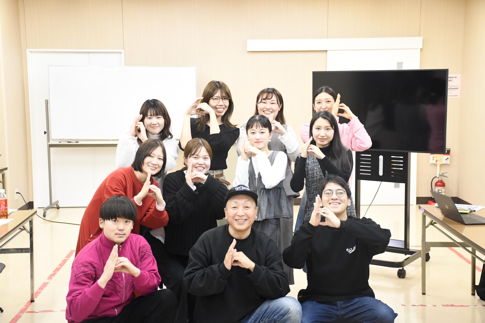 市民ライターと講師の集合写真