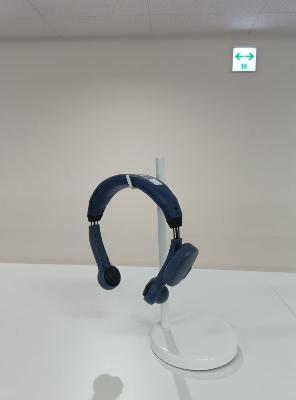 骨伝導イヤホンが窓口に設置されています