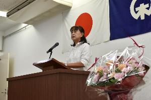 副市長が退任の挨拶を述べている。