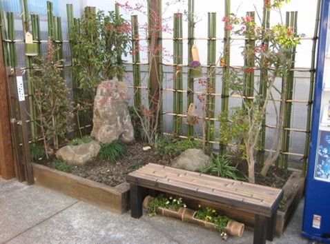 道路側への坪庭の設置