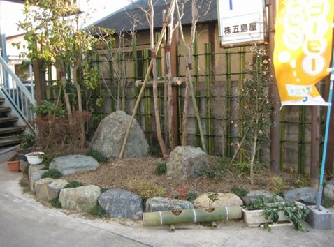 道路側への坪庭の設置