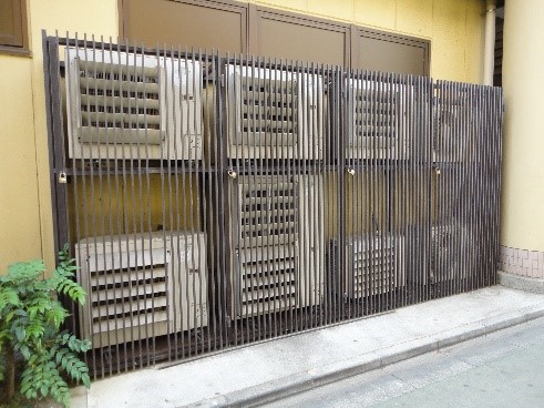 エアコン室外機の修景、カバー設置