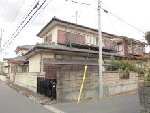 木造戸建て三角屋根をした物件（A034）の外観写真