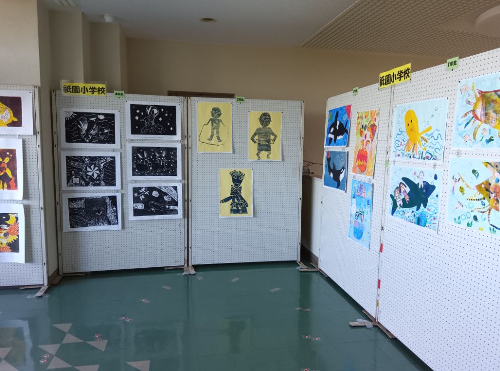 第36回西清川地区文化祭の様子です。今年は小中学生の作品も数多く展示され、会場が賑やかになりました。