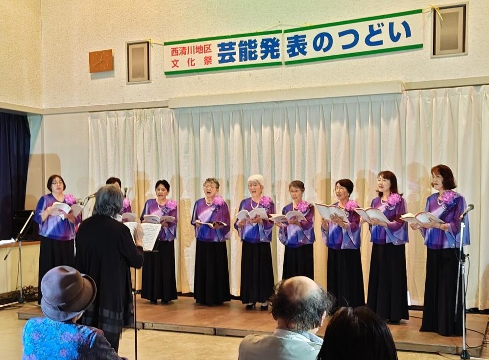 第36回西清川地区文化祭初日の様子です。芸能発表では、サークルの皆さんが日頃の活動の成果を発揮し、会場を盛り上げていました。